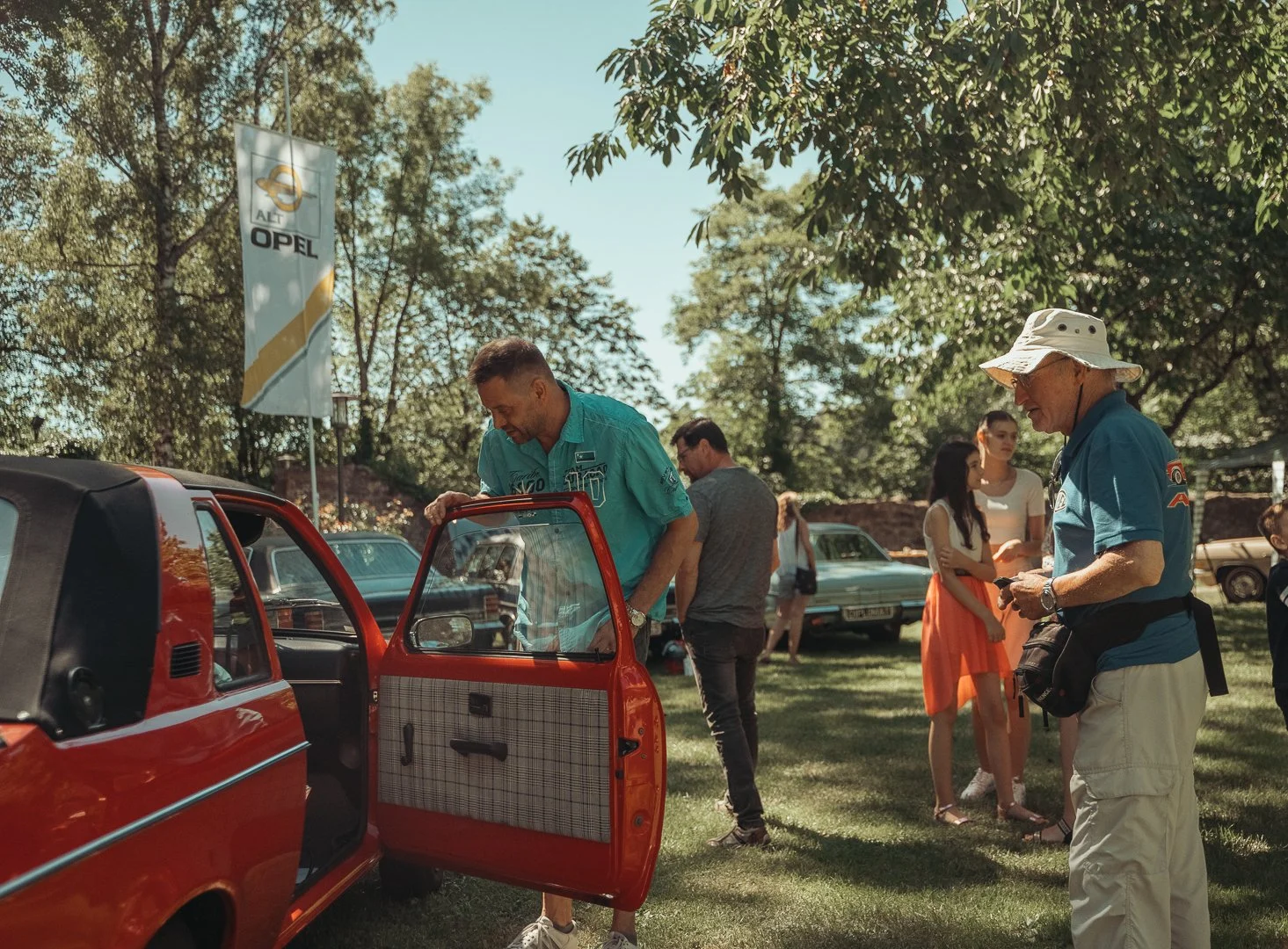 Alt Opel — Car Meet