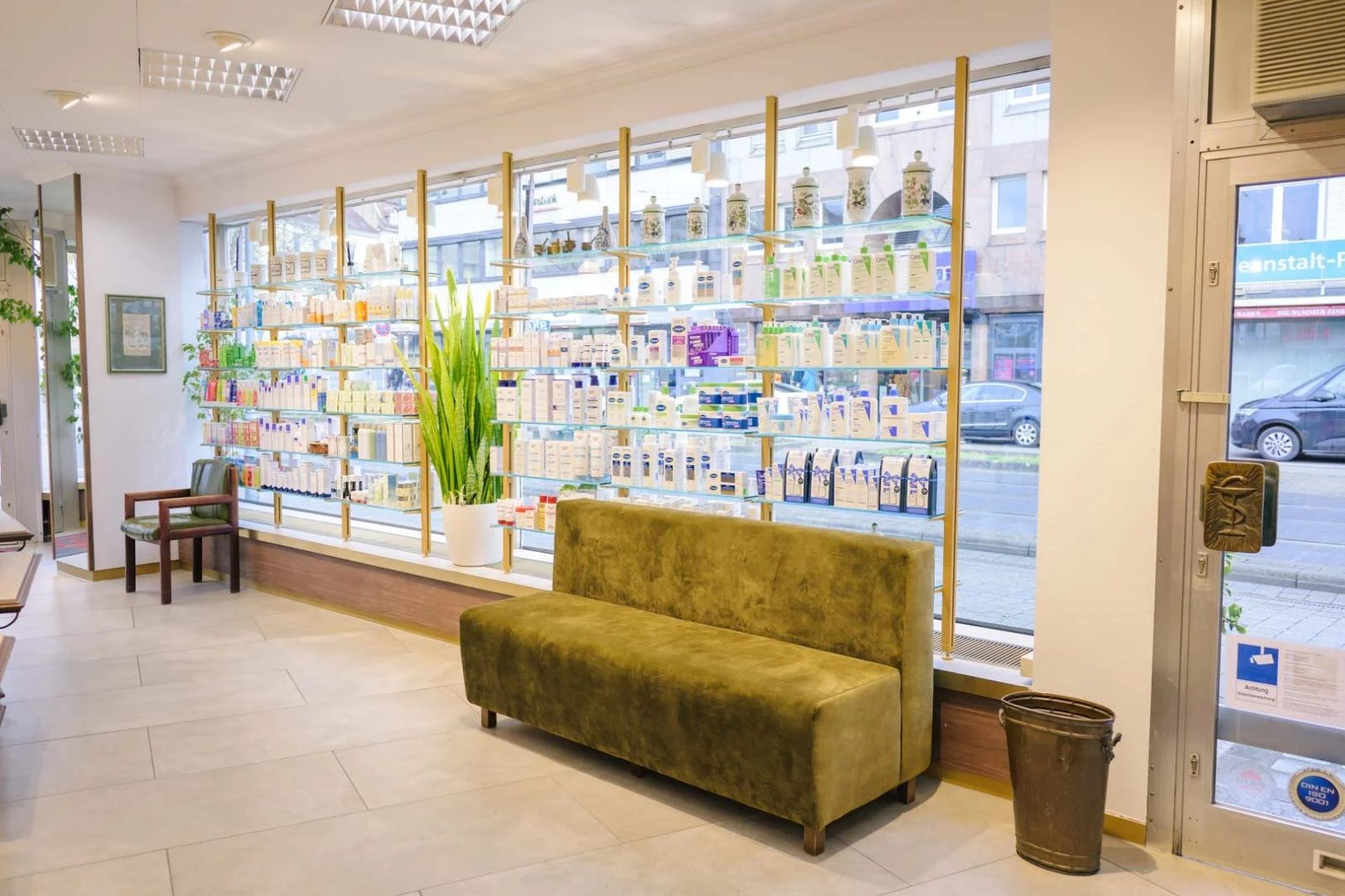 Pharmacy interior photography Pforzheim 5